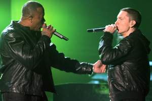 Eminem, Skylar Grey & Dr. Dre - I Need A Doctor (live)