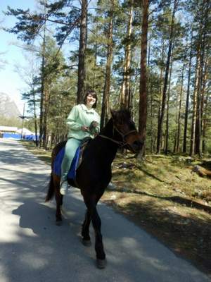 Пелагея - Конь (Только мы с конем по полю идем..)