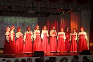 Уральский русский народный хор - Под окном черемуха колышется