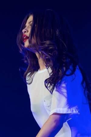 Selena Gomez - Slow Down (Stars Dance Tour Live)