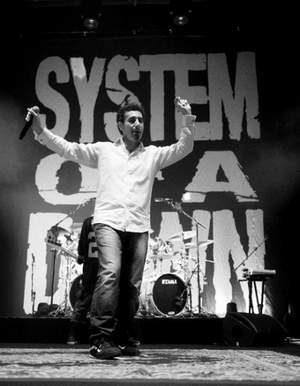 Serj Tankian (System of a Down) - Empty Walls (Acoustic) (Парень и девушка)